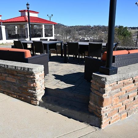 Giles Hotel Inn And Suites Pulaski Bagian luar foto
