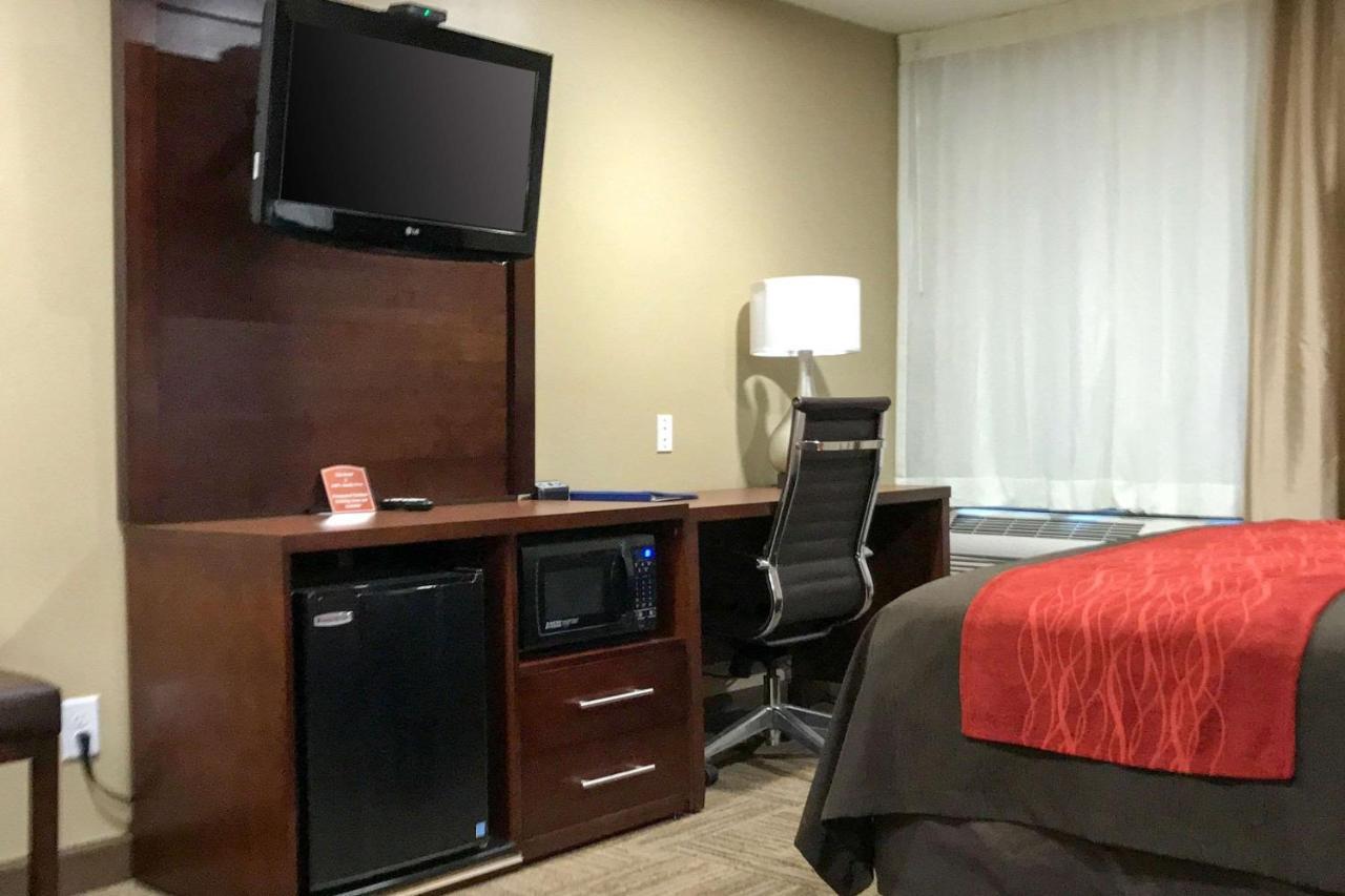 Giles Hotel Inn And Suites Pulaski Bagian luar foto
