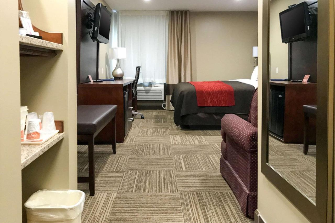 Giles Hotel Inn And Suites Pulaski Bagian luar foto