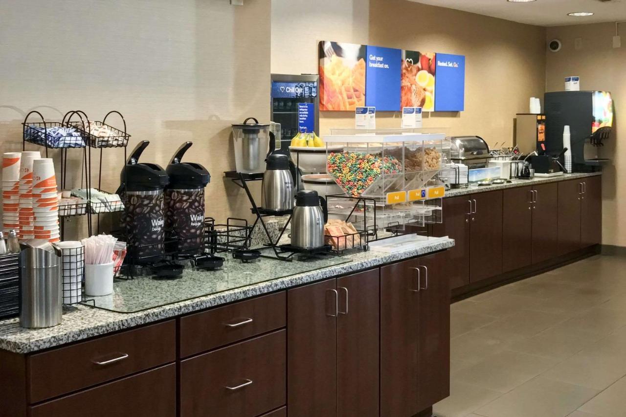 Giles Hotel Inn And Suites Pulaski Bagian luar foto
