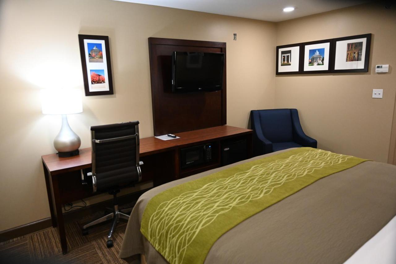 Giles Hotel Inn And Suites Pulaski Bagian luar foto