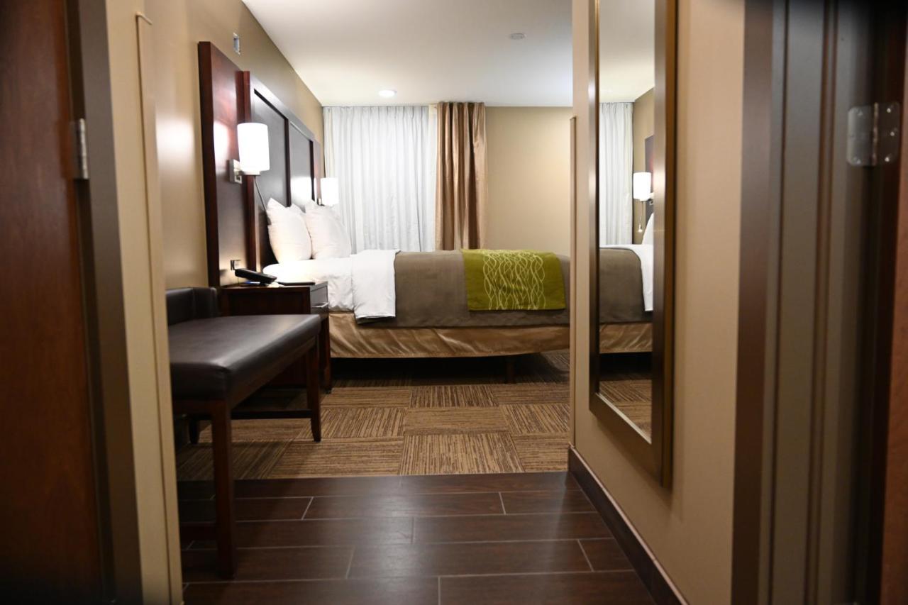 Giles Hotel Inn And Suites Pulaski Bagian luar foto