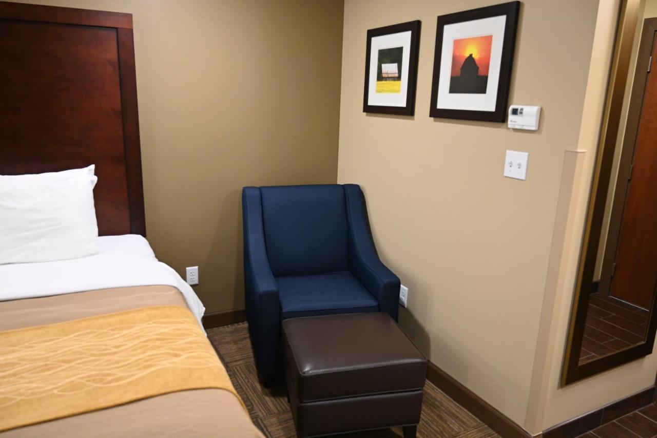 Giles Hotel Inn And Suites Pulaski Bagian luar foto