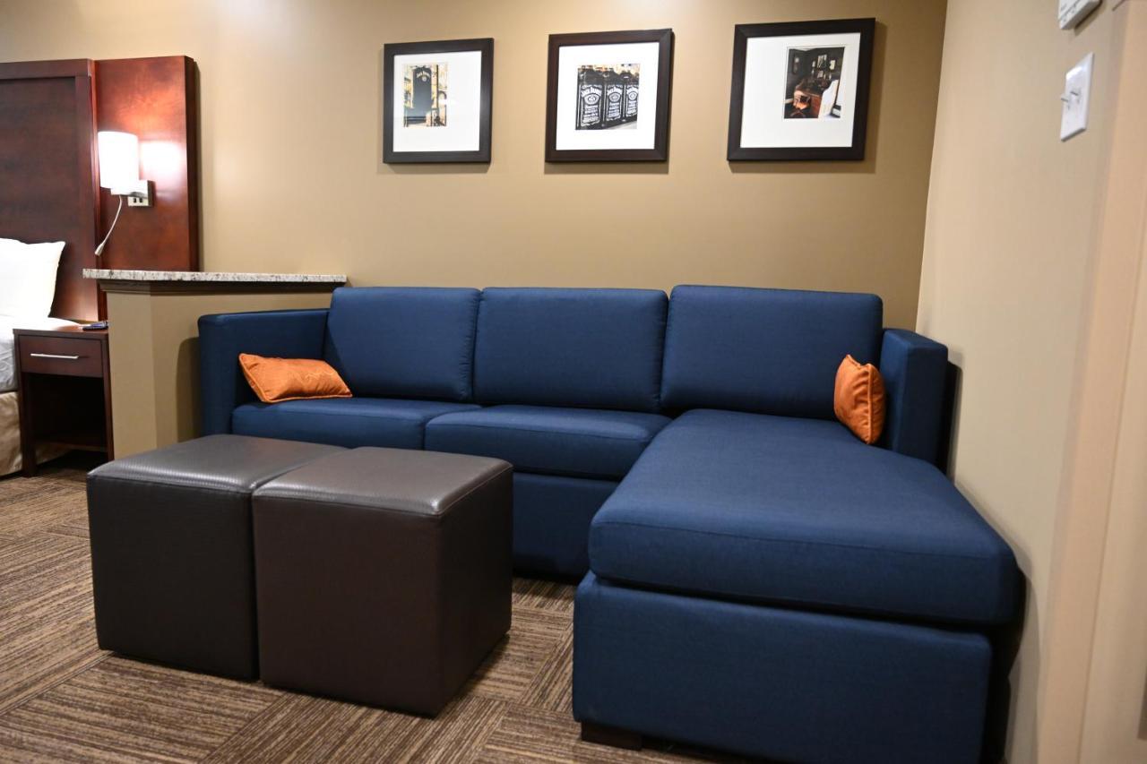 Giles Hotel Inn And Suites Pulaski Bagian luar foto