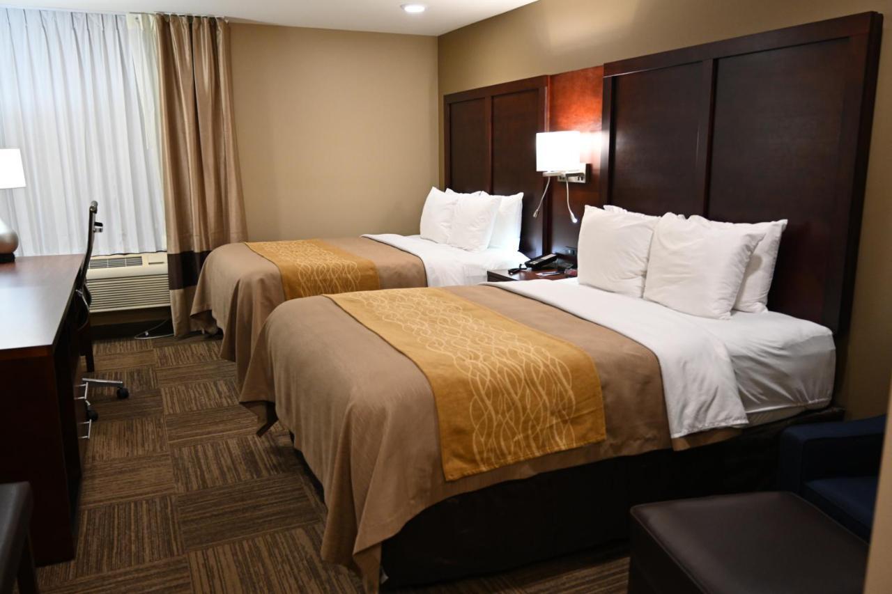 Giles Hotel Inn And Suites Pulaski Bagian luar foto