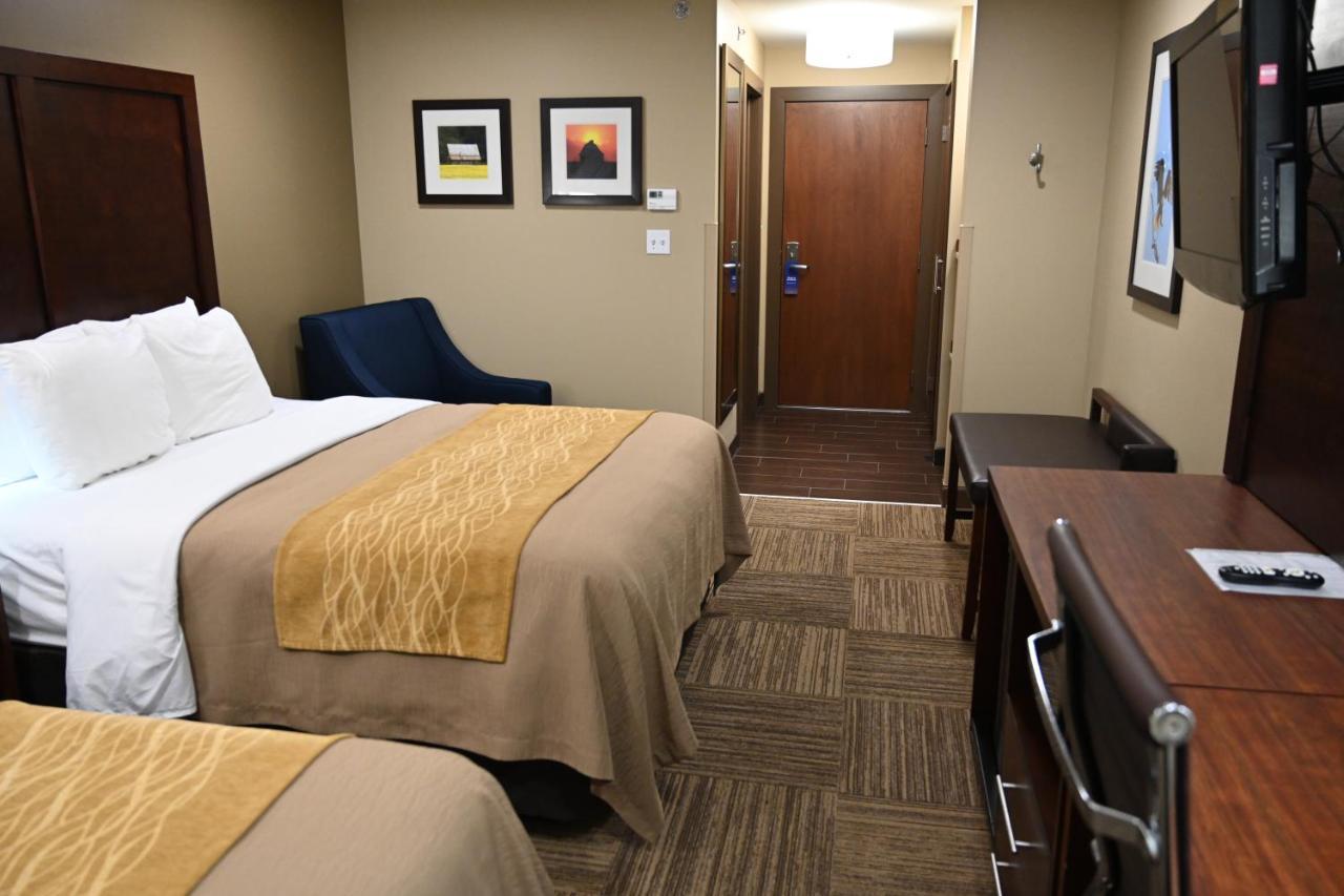 Giles Hotel Inn And Suites Pulaski Bagian luar foto