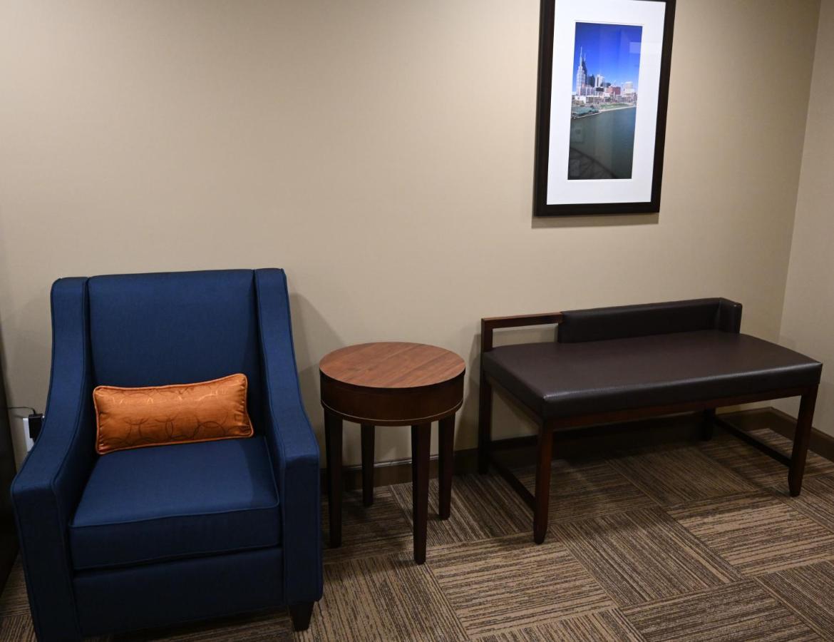 Giles Hotel Inn And Suites Pulaski Bagian luar foto