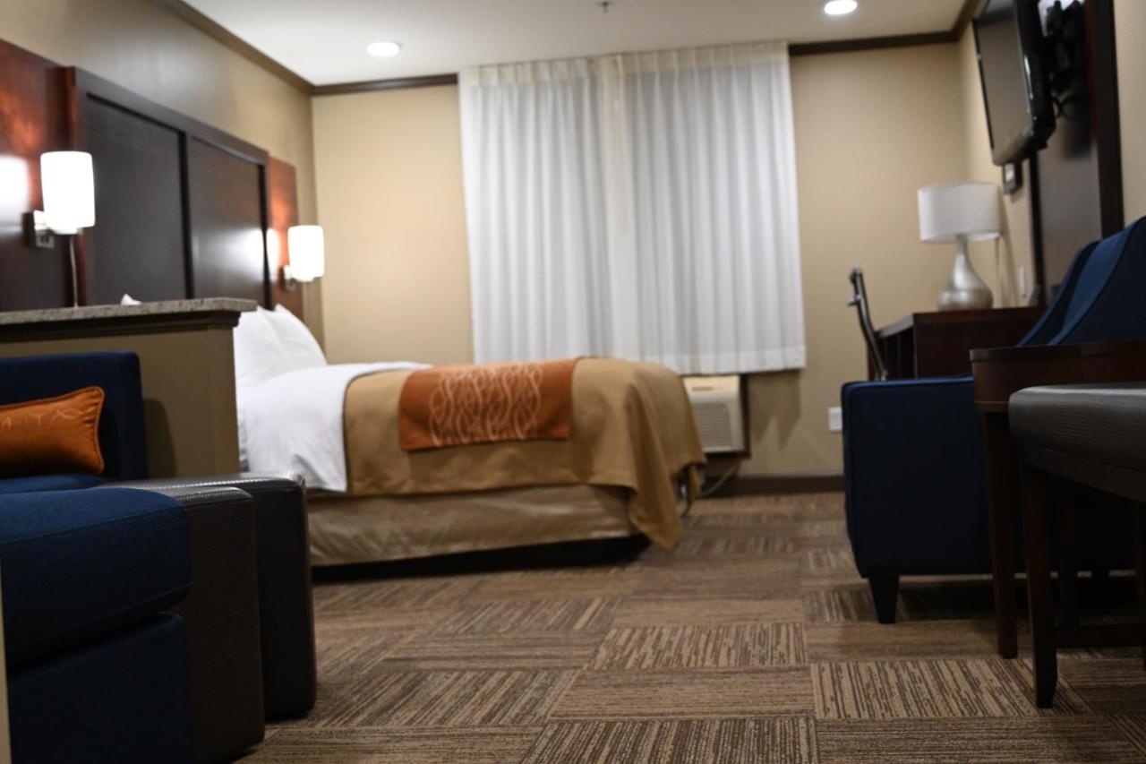 Giles Hotel Inn And Suites Pulaski Bagian luar foto