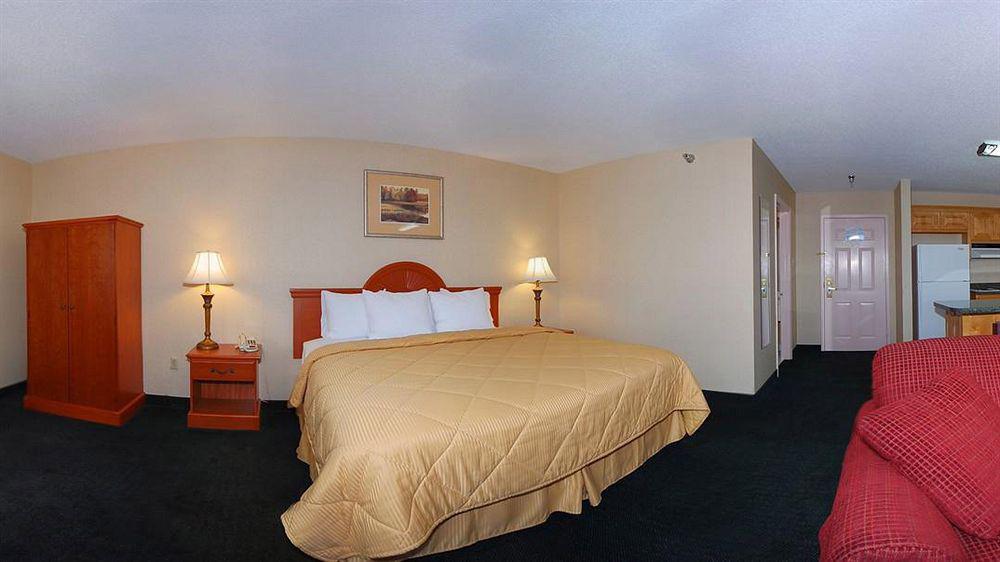 Giles Hotel Inn And Suites Pulaski Bagian luar foto